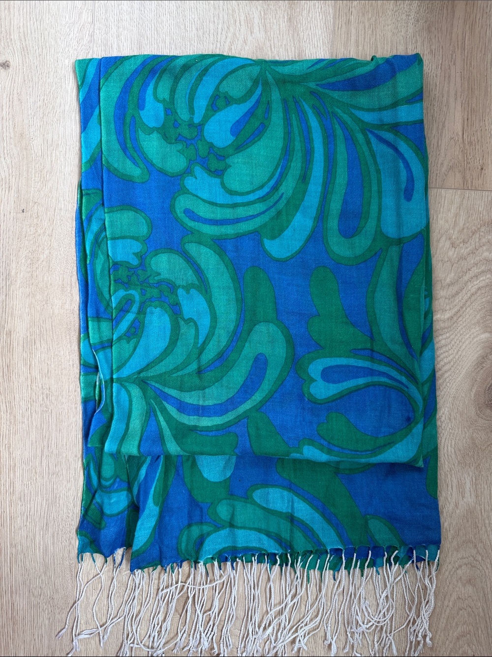 Lilly Pulitzer Vibrant Blue & Teal Swirl Scarf - Picture 2 of 4